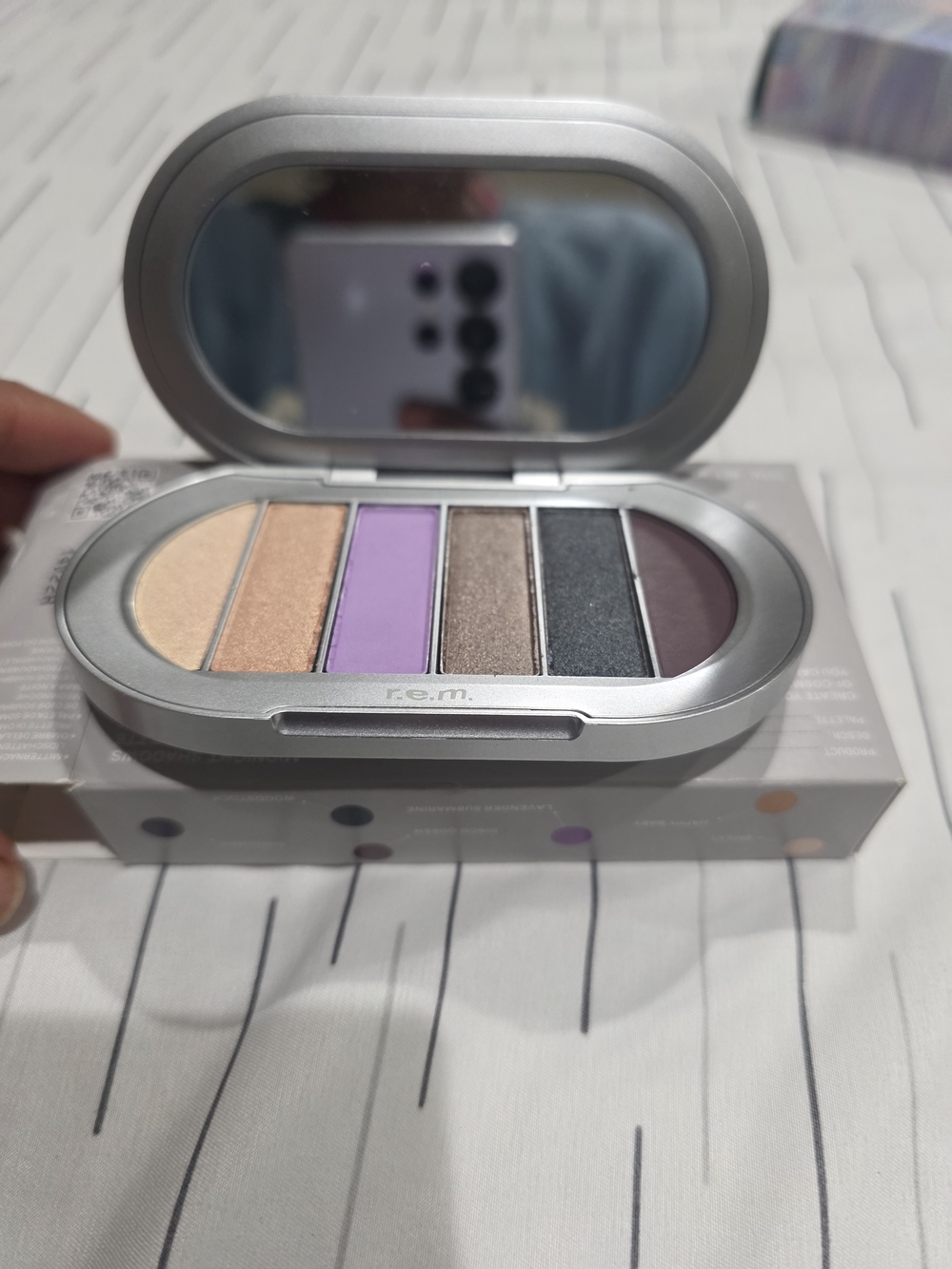 Beauty Purple & Neutral Eyeshadow Palette